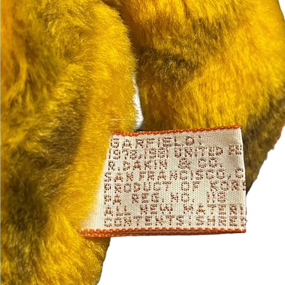 Vintage 1981 Garfield Santa plush
